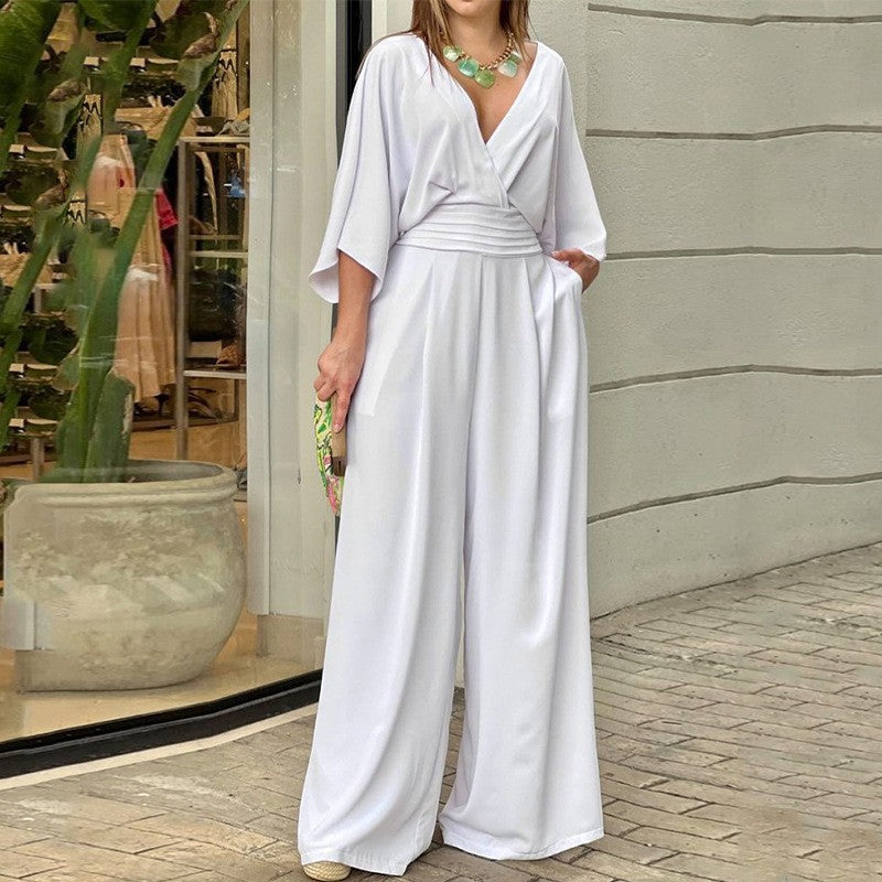 Elegant jumpsuit med V-hals og brede ben